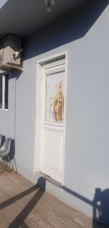 Kitnet S1 Em Torres-Rs - Na Mais Bela Praia Gaucha - Cozinha - Banheiro - Ar Condicionado - Tv E Wi-Fi - Estacionamento - Anfitria Superhost No Bnb Bagian luar foto