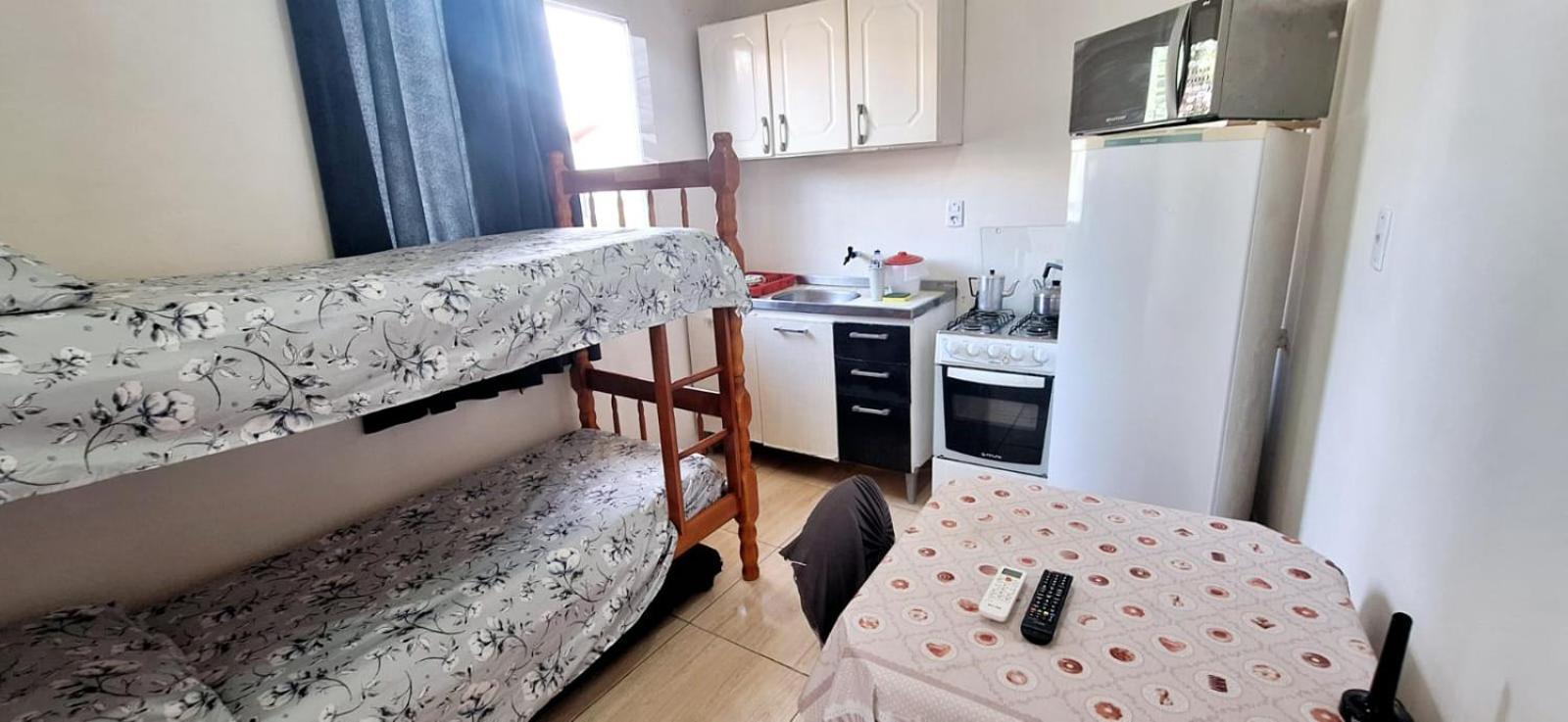 Kitnet S1 Em Torres-Rs - Na Mais Bela Praia Gaucha - Cozinha - Banheiro - Ar Condicionado - Tv E Wi-Fi - Estacionamento - Anfitria Superhost No Bnb Bagian luar foto
